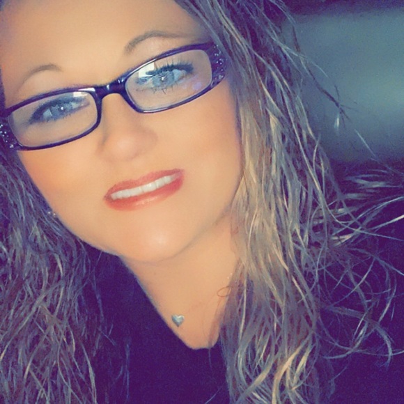 Meet your Posher, Jessica - Picture 9 of 16